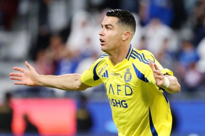 Cristiano Ronaldo tiếp tục gắn bó với Al Nassr sau thỏa thuận “Lớn chưa từng có”