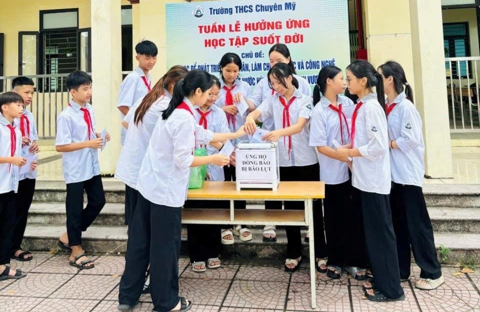 Hà Nội: Học sinh hướng về đồng bào miền Trung, Tây Nguyên