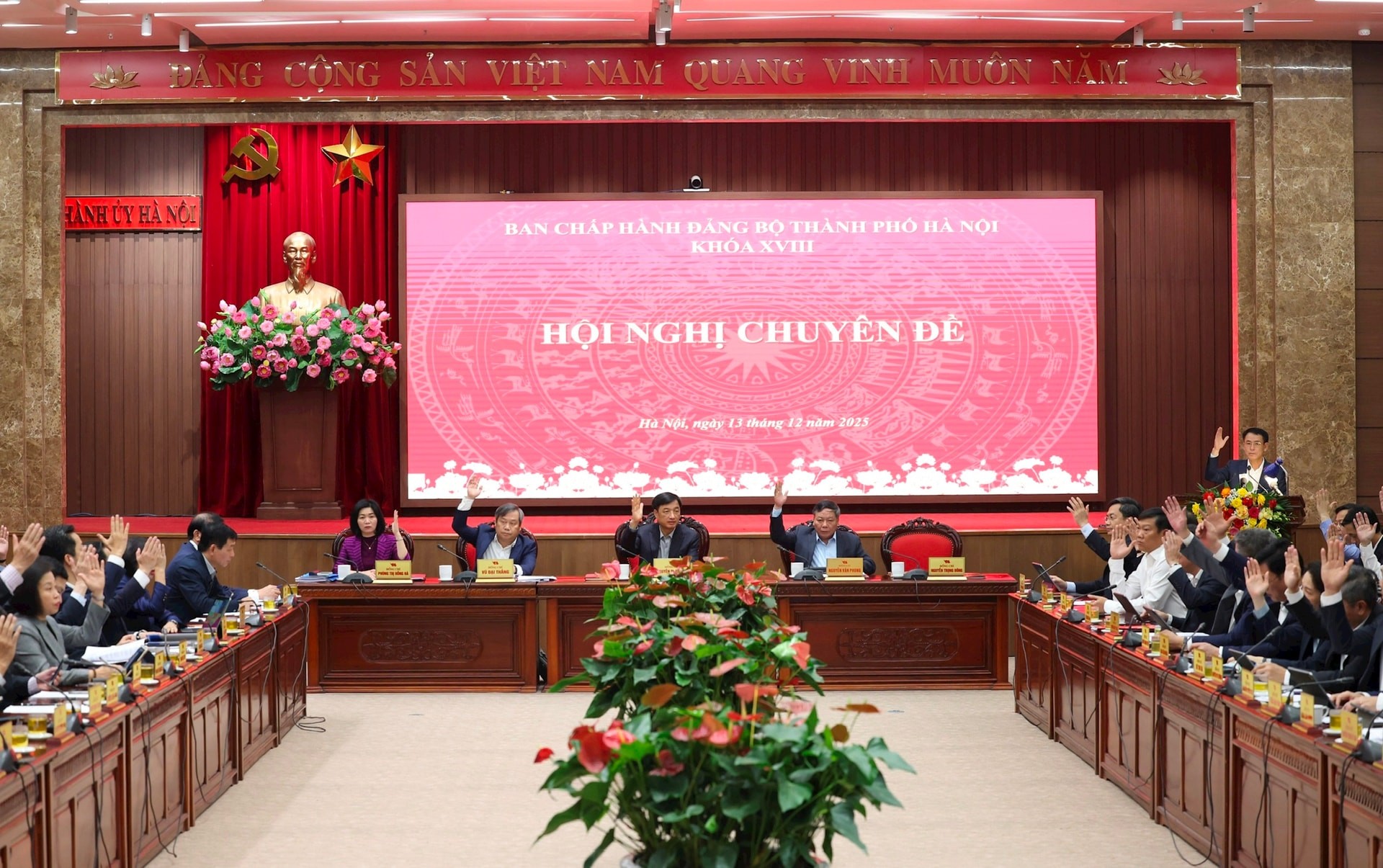 Ban Chấp hành Đảng bộ thành phố Hà Nội thông qua chủ trương đầu tư dự án Khu đô thị thể thao Olympic và Trục đại lộ cảnh quan sông Hồng