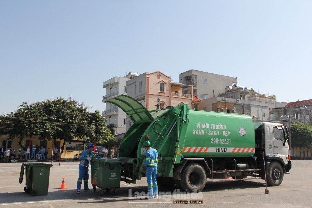 Không để xảy ra tình trạng chặn xe vận chuyển rác tại Khu liên hợp xử lý chất thải Sóc Sơn