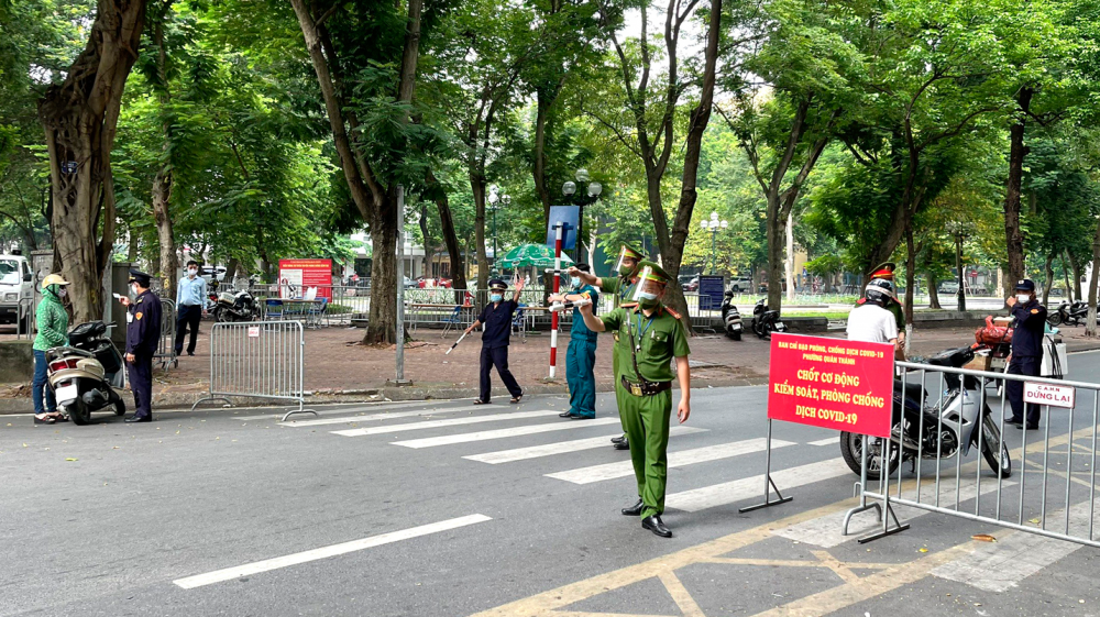 Siết chặt, kiểm soát chặt hơn nữa giấy đi đường