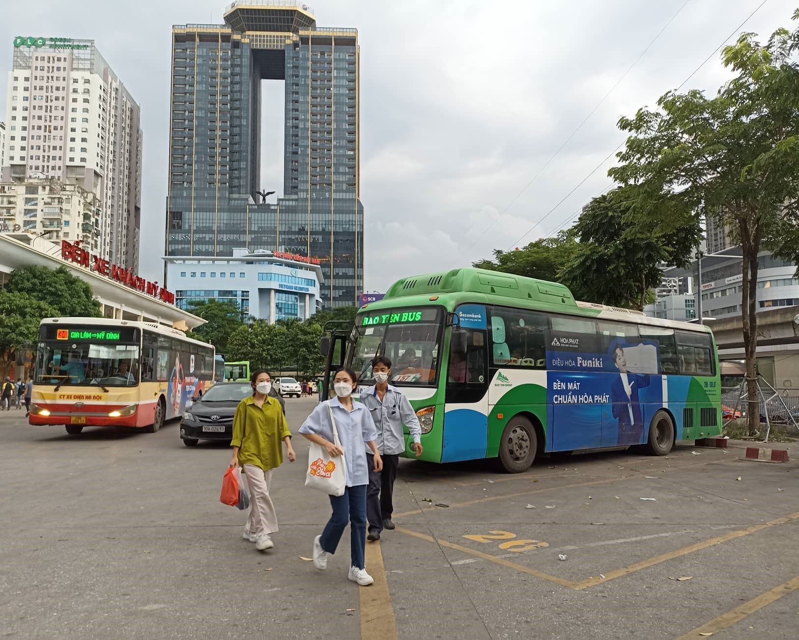 Nguy cơ vỡ trận hệ thống xe buýt công cộng: Khi hành khách... quay lưng