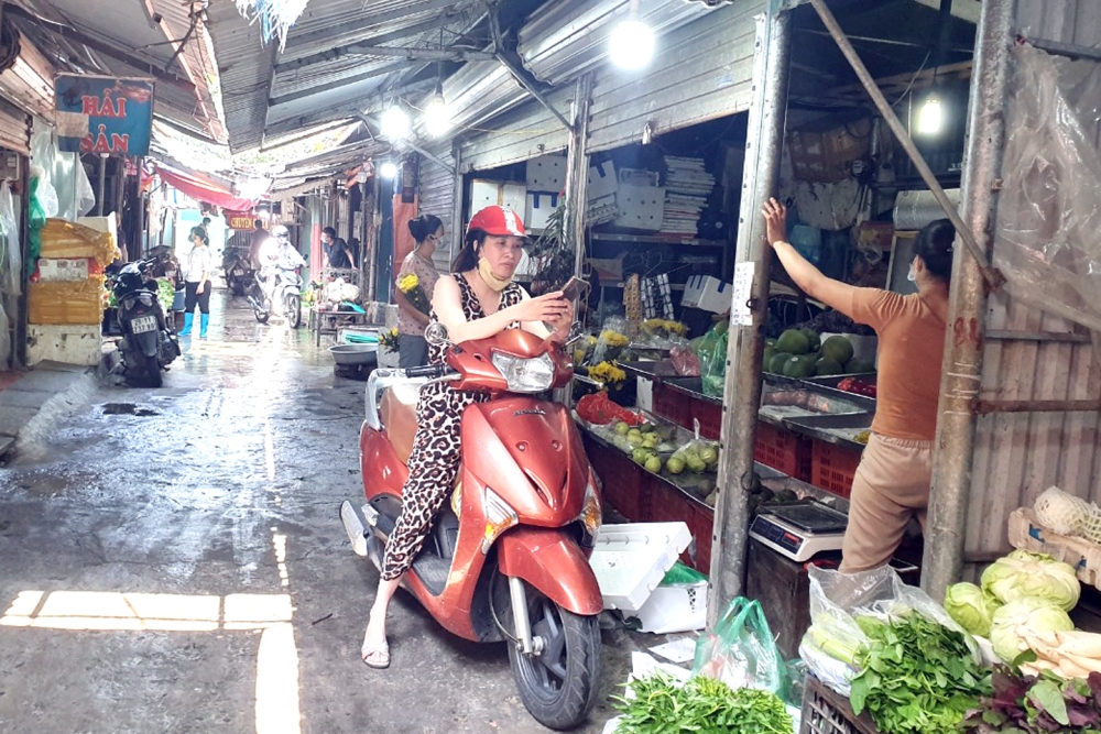 Đẩy mạnh phòng, chống dịch tại siêu thị, chợ dân sinh