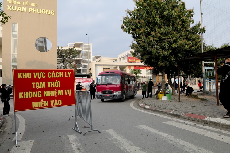 Mùng 3 Tết, toàn bộ giáo viên, học sinh Trường Tiểu học Xuân Phương được trở về nhà