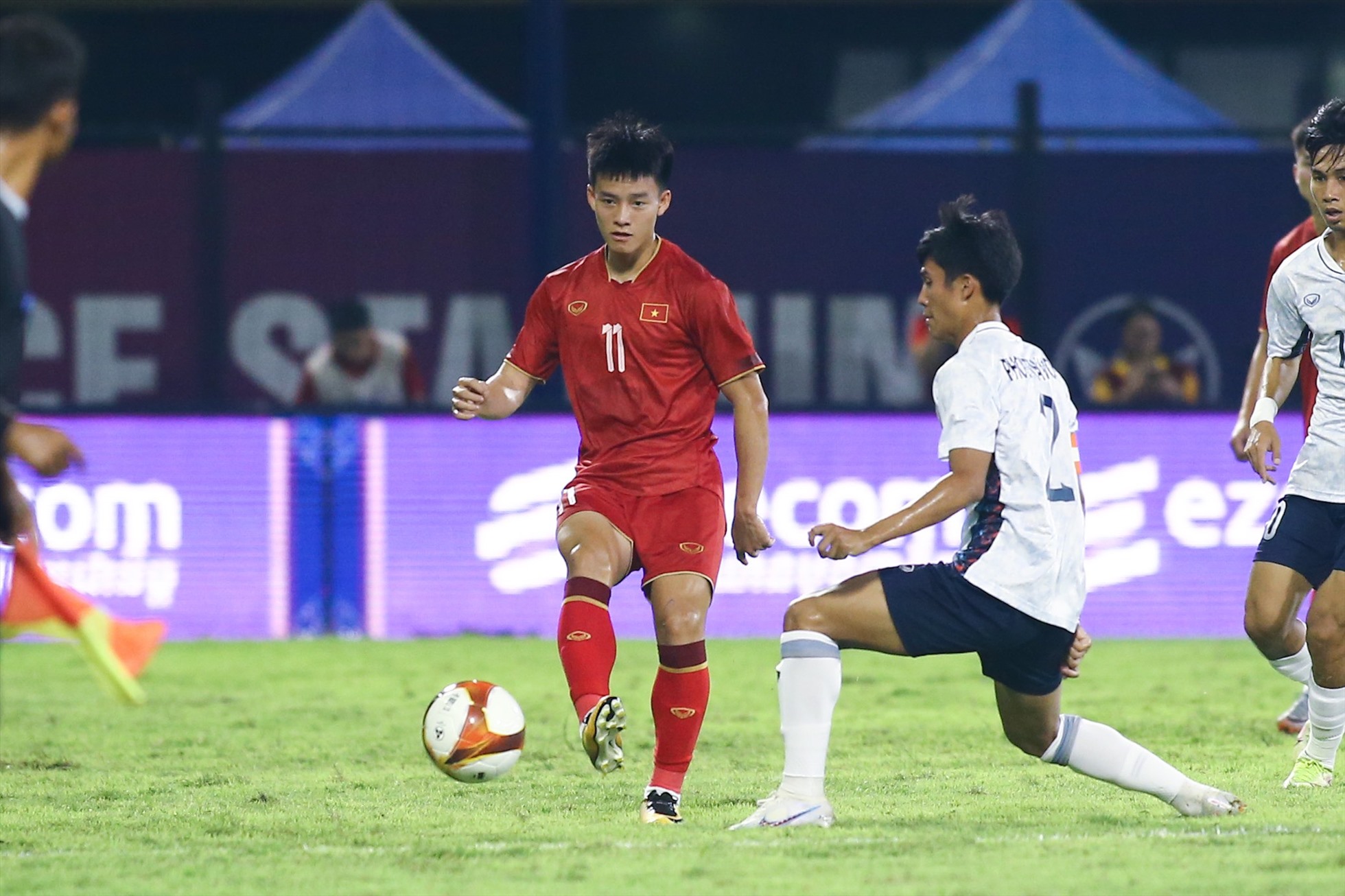 U22 Việt Nam có chiến thắng "đau tim" trước Lào ở trận ra quân SEA Games 32